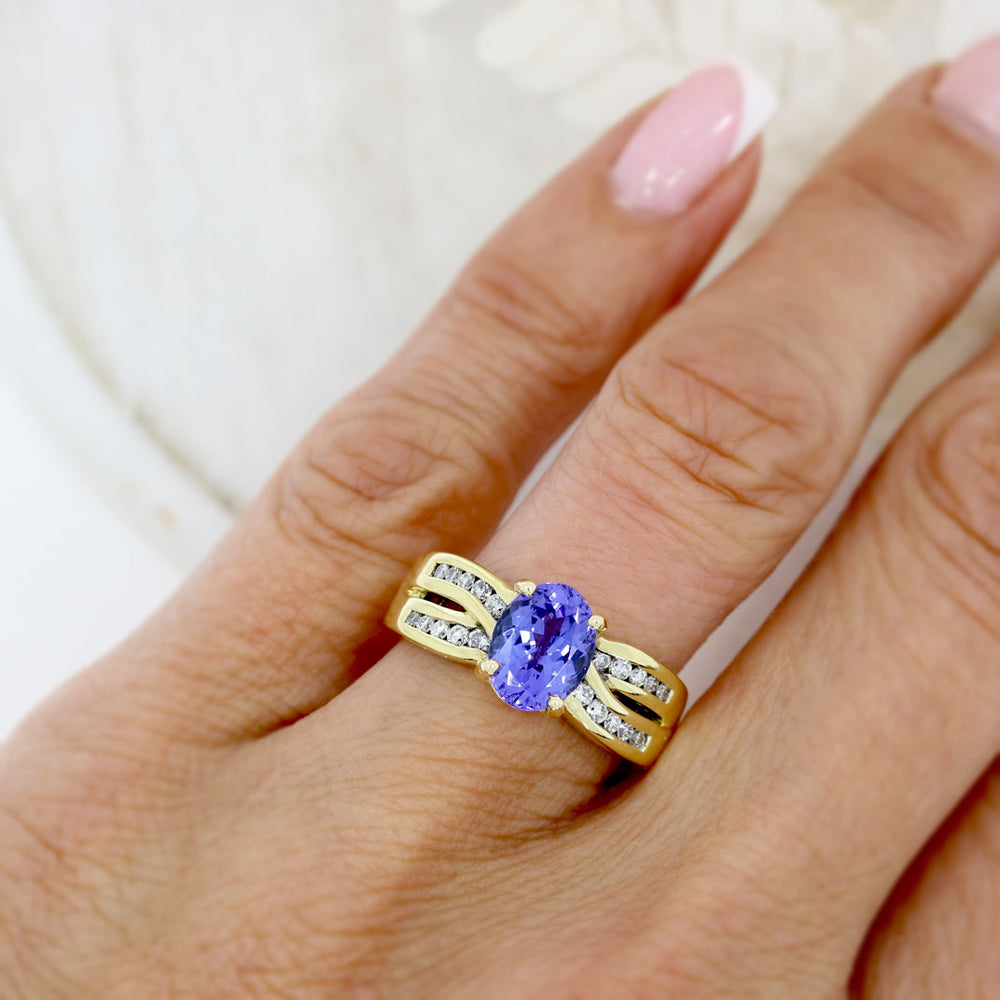 18ct Yellow Gold 1.95ct Tanzanite and Diamond Fancy Ring