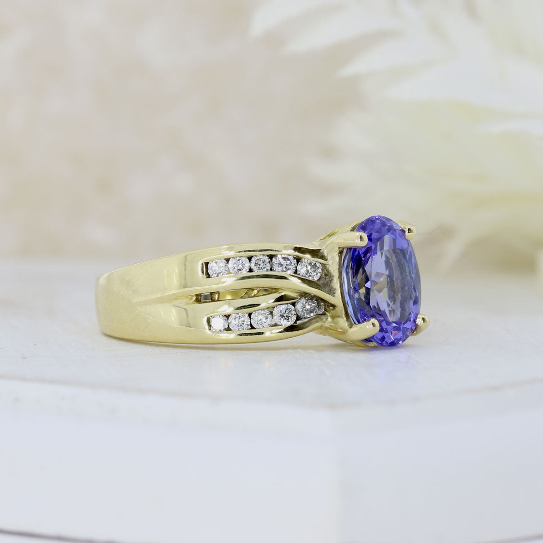 18ct Yellow Gold 1.95ct Tanzanite and Diamond Fancy Ring