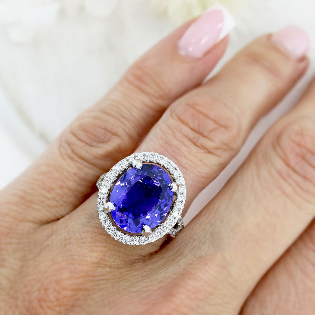 18ct White Gold Large 9.70ct Oval Tanzanite & Diamond Cluster Ring