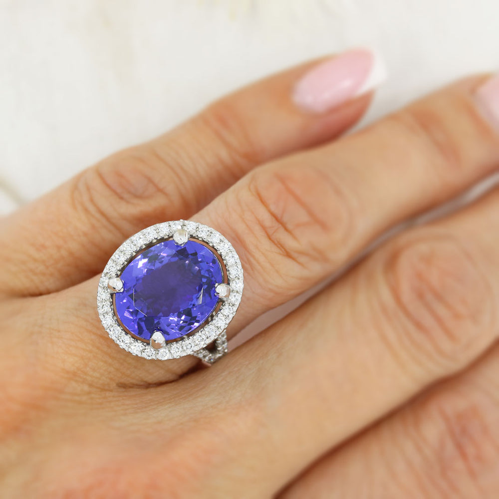 18ct White Gold Large 9.70ct Oval Tanzanite & Diamond Cluster Ring