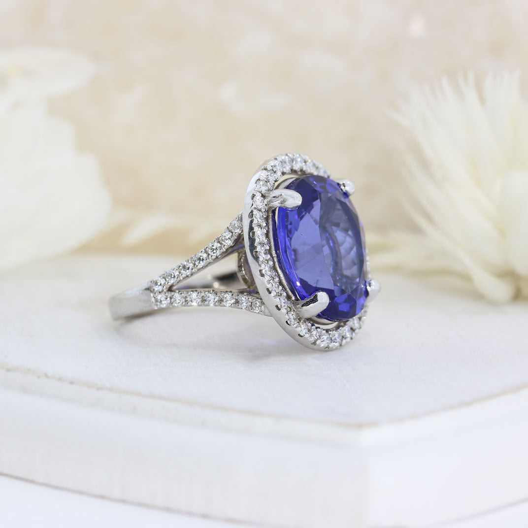 18ct White Gold Large 9.70ct Oval Tanzanite & Diamond Cluster Ring