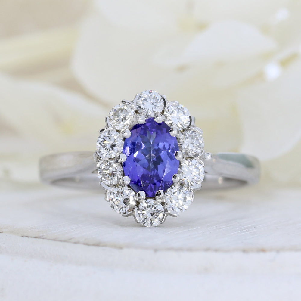 18ct White Gold Oval Tanzanite & Diamond Cluster