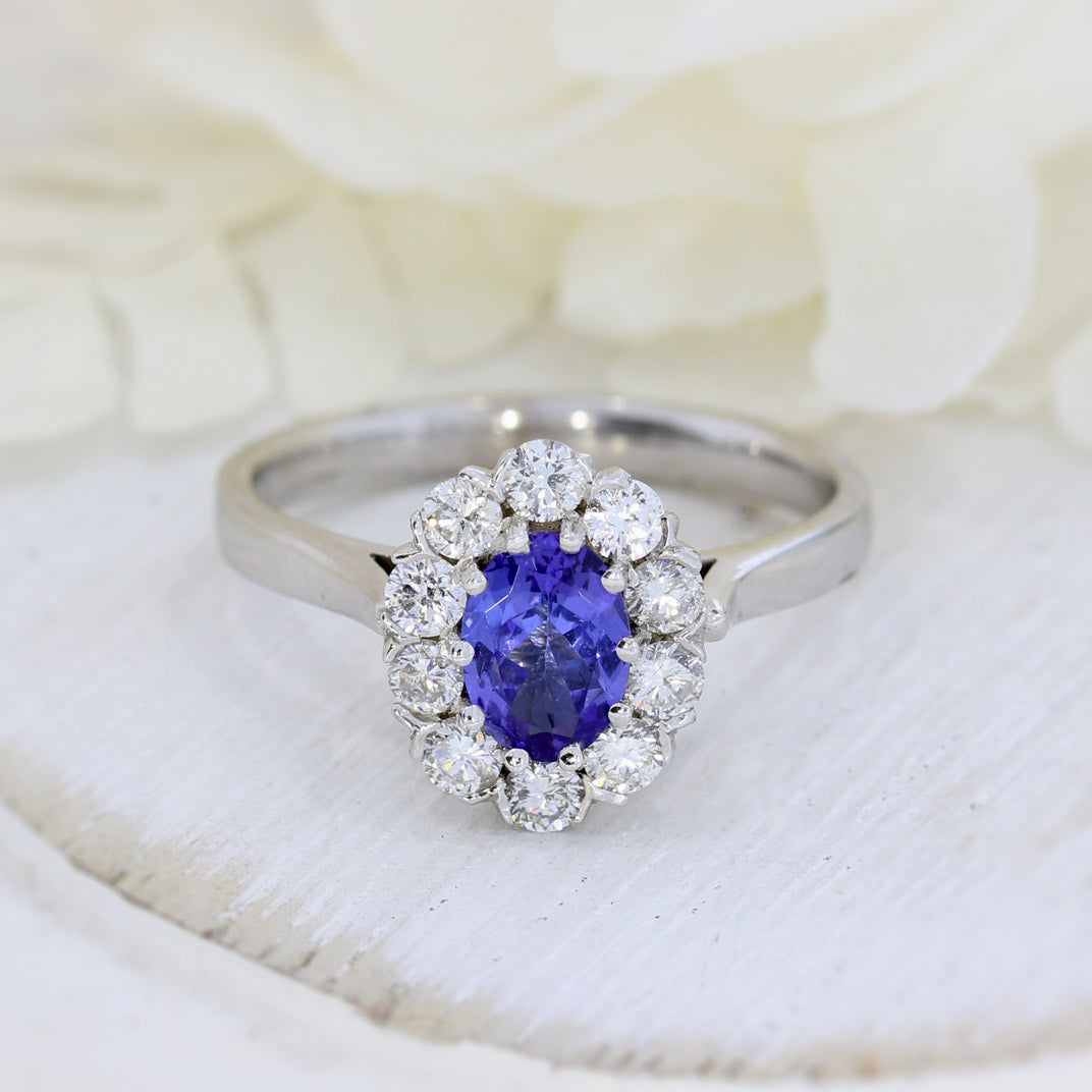 18ct White Gold Oval Tanzanite & Diamond Cluster