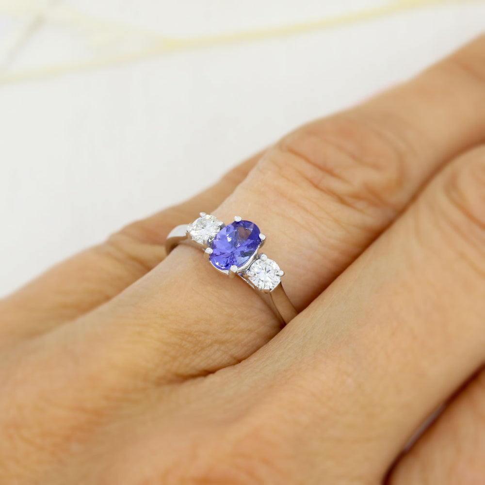 18ct White Gold Tanzanite & Diamond Ring