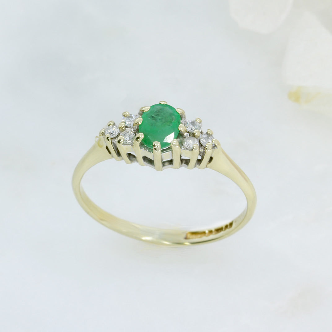 9ct Yellow Gold Claw Set Emerald & Natural Diamond Delicate Cluster Ring