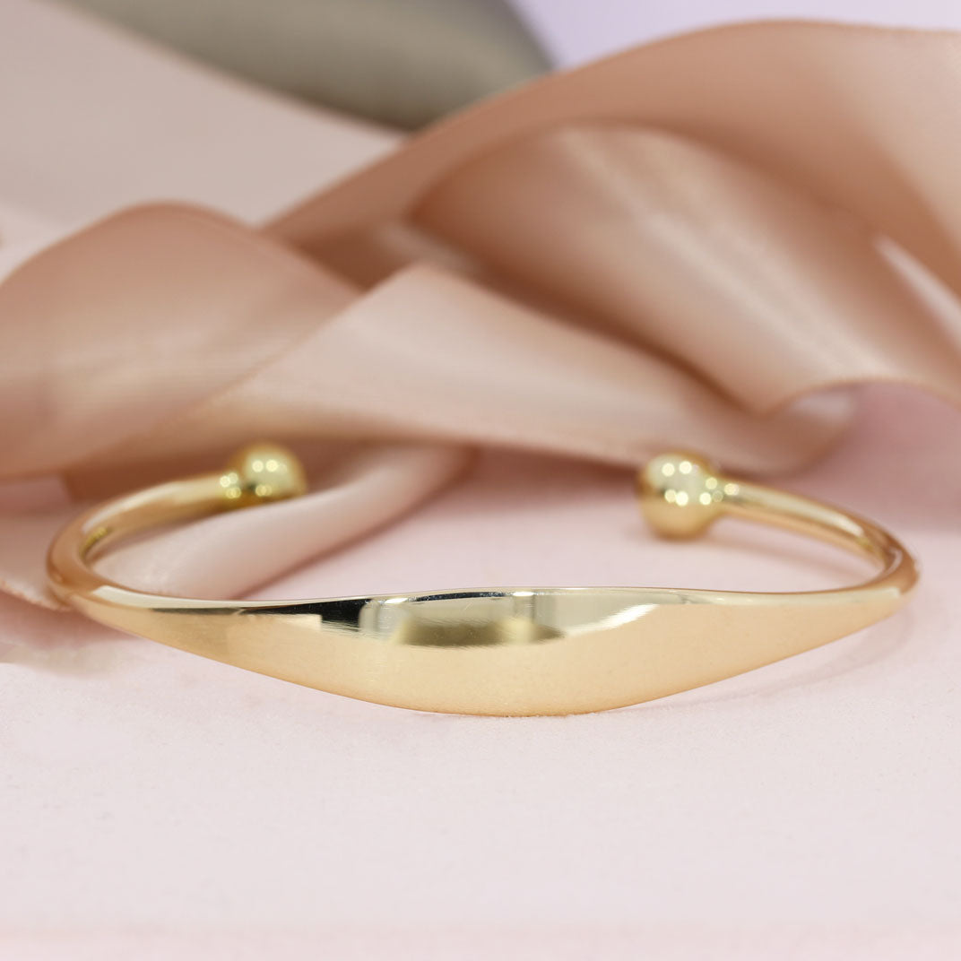 Pre Owned 9ct Yellow Gold Torque Bangle