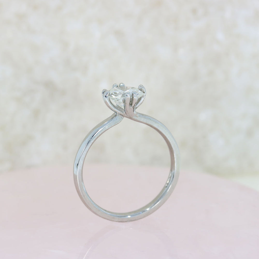 Pre Owned Certified Platinum Brilliant Cut Diamond Solitaire Ring 1.06 G SI2