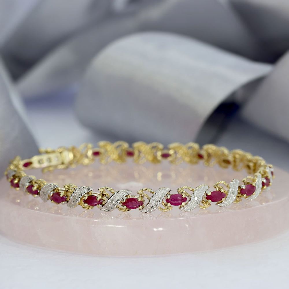 Pre-Owned 9ct Yellow Gold Ruby & Pave Set Diamond Chip Bracelet