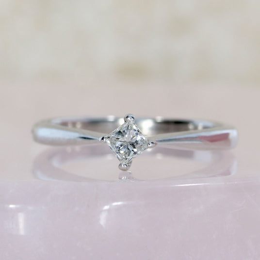 Pre Owned 9ct White Gold Princess Cut Diamond Solitaire Ring .20ct