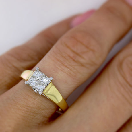 Pre Owned 18ct Gold Four Princess Cut Diamond Ring