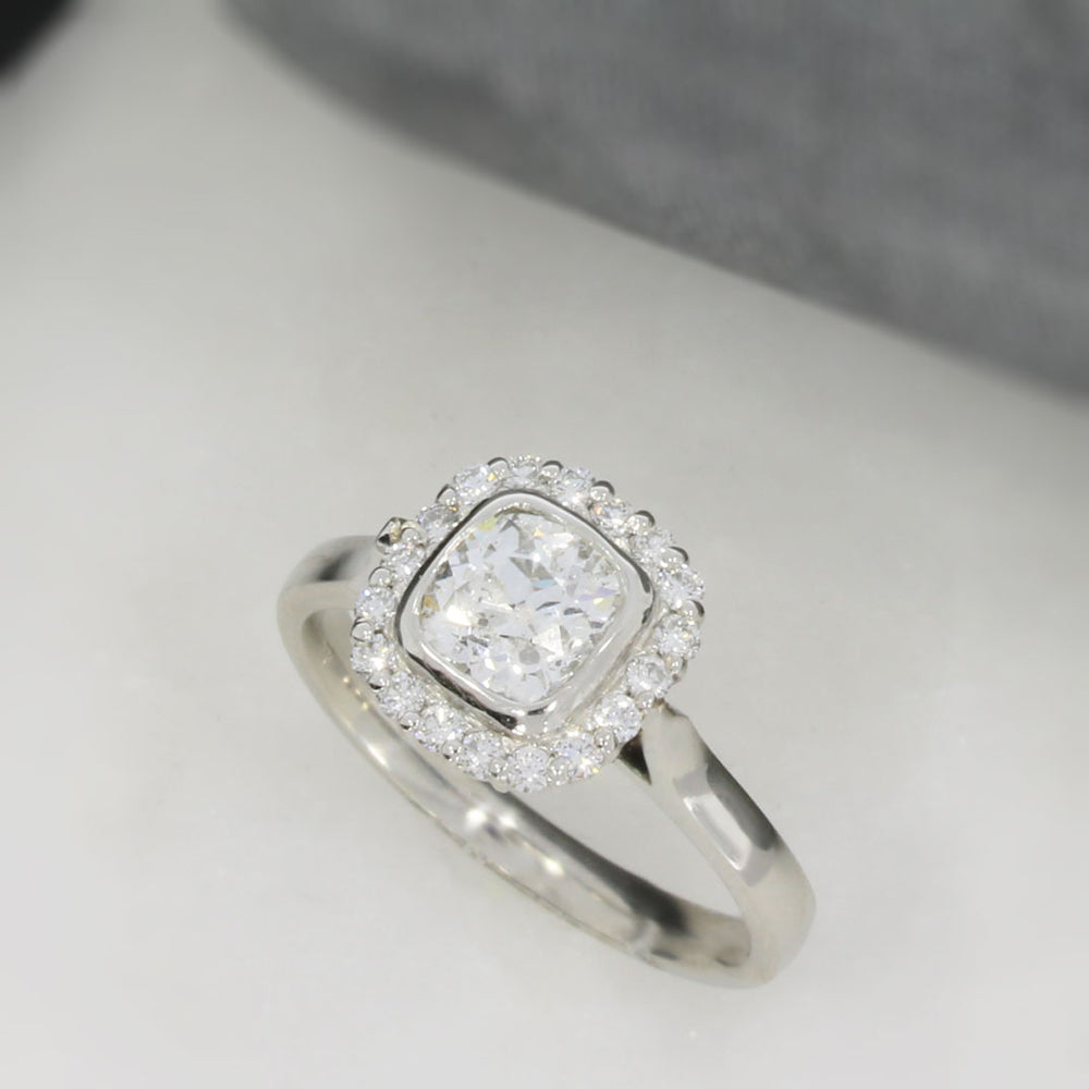 Pre Owned Platinum Diamond Cluster Ring 1.28ct