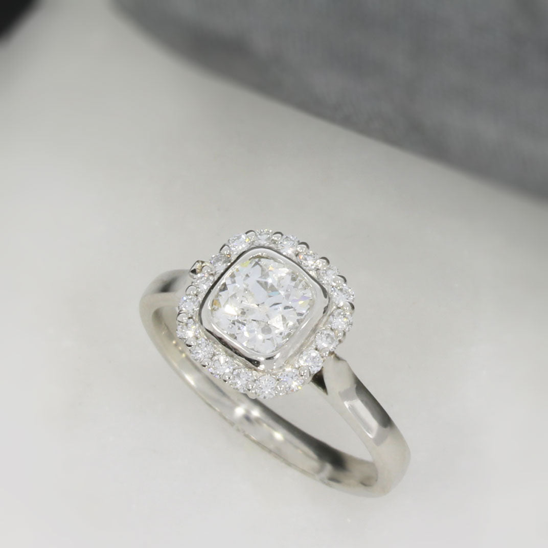 Pre Owned Platinum Diamond Cluster Ring 1.28ct