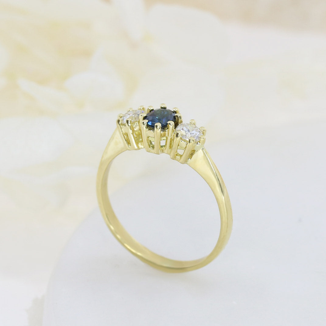 Pre Owned 18ct Yellow Gold Sapphire & Diamond 3 Stone Ring