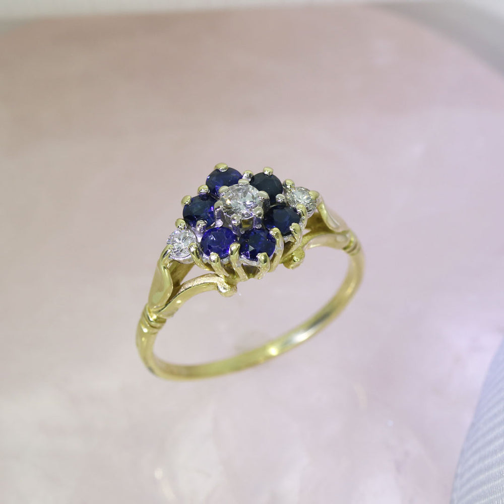 Pre Owned 18ct Yellow Gold Sapphire & Diamond Flower Cluster Ring
