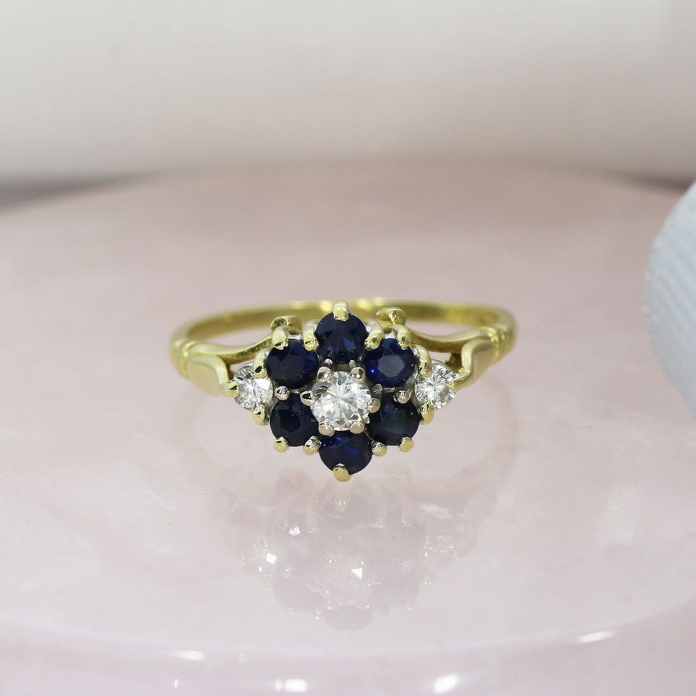 Pre Owned 18ct Yellow Gold Sapphire & Diamond Flower Cluster Ring