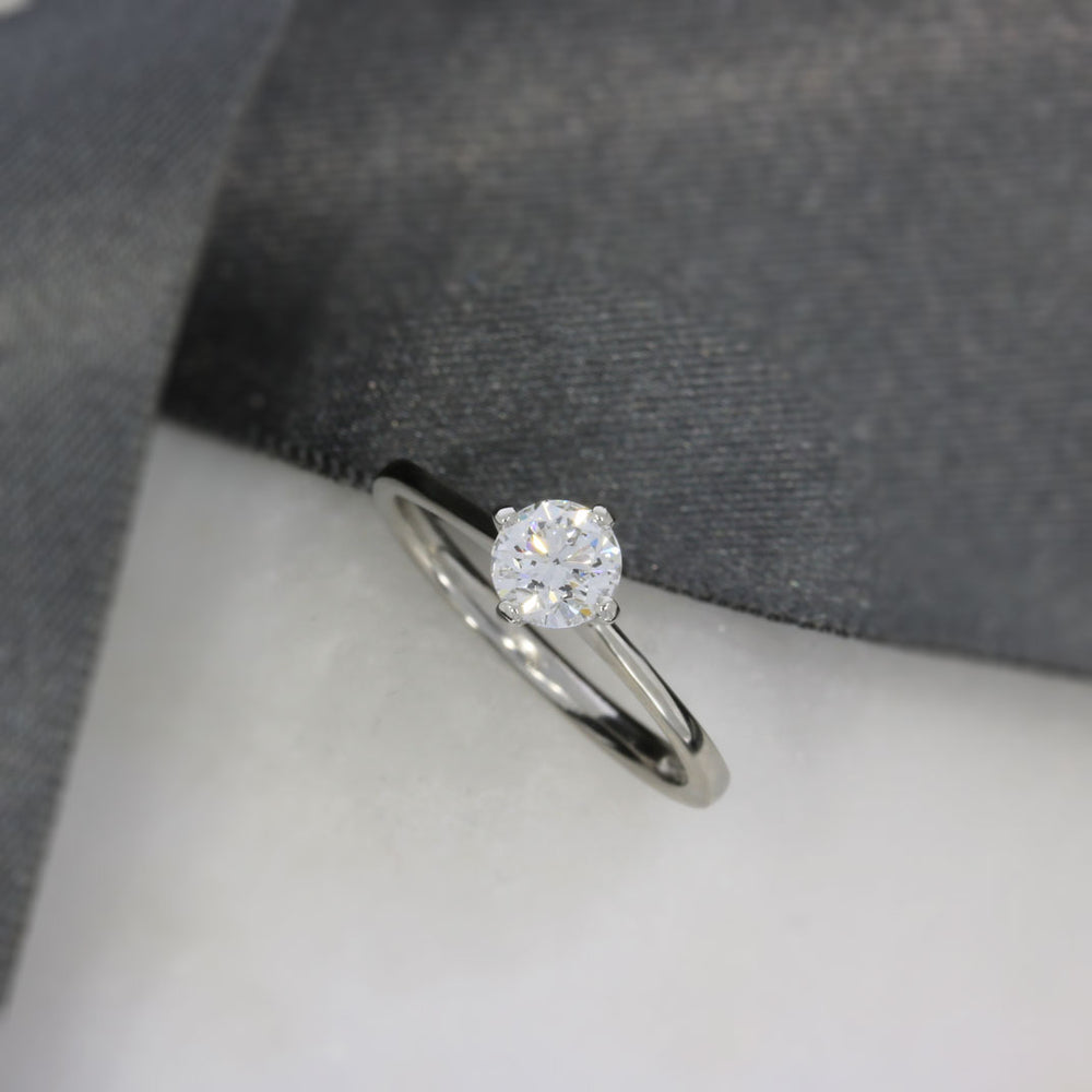 Pre Owned Platinum Compass Set Certified Diamond Solitaire 0.70ct E SI1