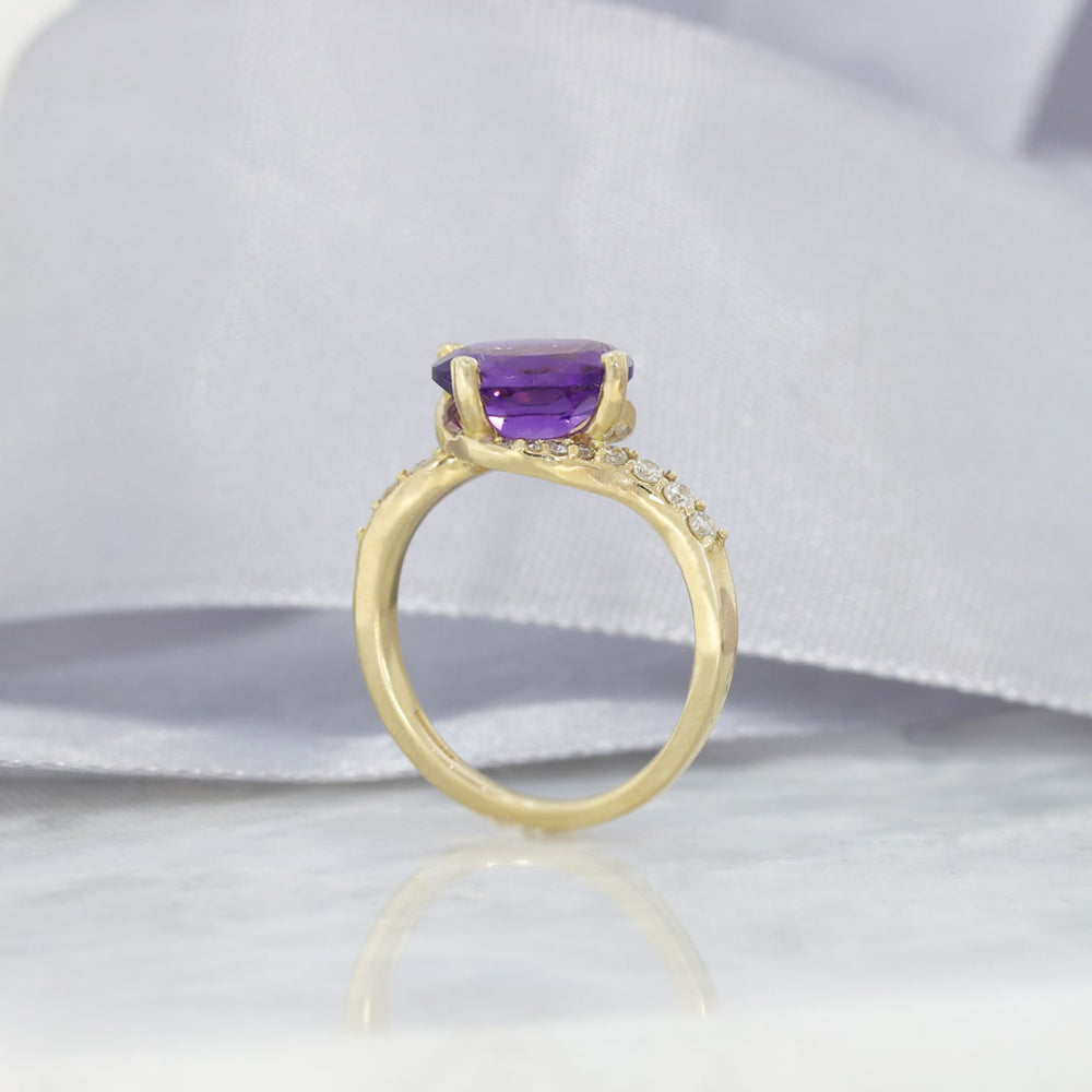 9ct Gold Oval Amethyst & Diamond Fancy Cross Over Ring