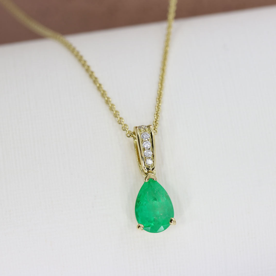 18ct Yellow Gold Emerald & Diamond Pendant on a 9ct Anchor Chain