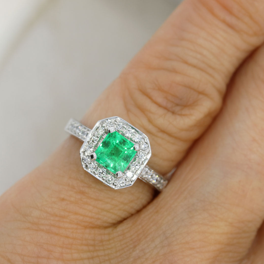 18ct White Gold Square Emerald & Diamond Halo Ring
