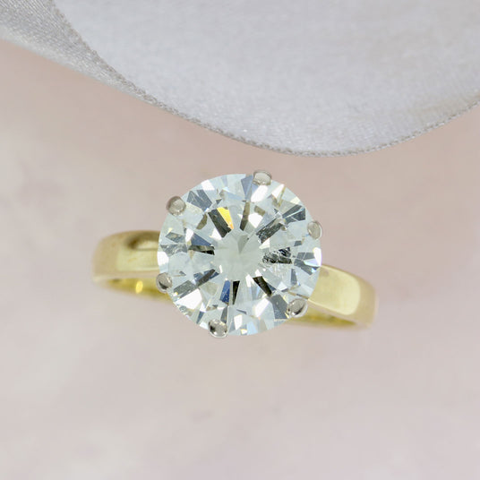 Pre Owned 18ct Yellow Gold 6 Claw Brilliant Cut Natural Diamond Solitaire Ring 3.88ct