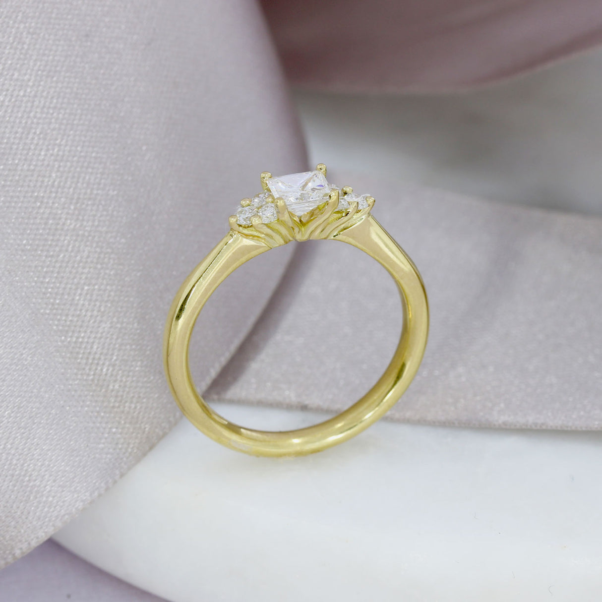 Certified 18ct Gold Princess Cut Diamond Cluster Ring 0.59ct F VS2