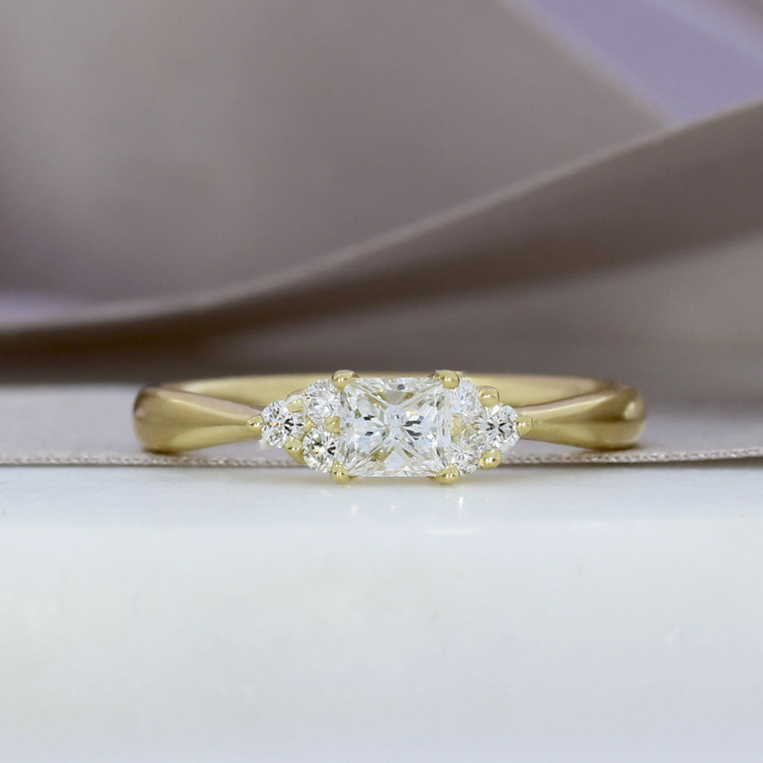 Certified 18ct Gold Princess Cut Diamond Cluster Ring 0.59ct F VS2