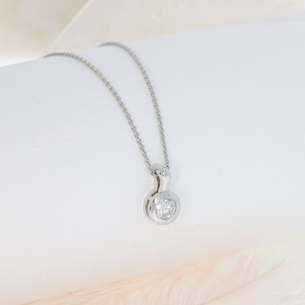 9ct White Gold Round Laboratory Grown Diamond Pendant 0.50ct On 9ct Chain