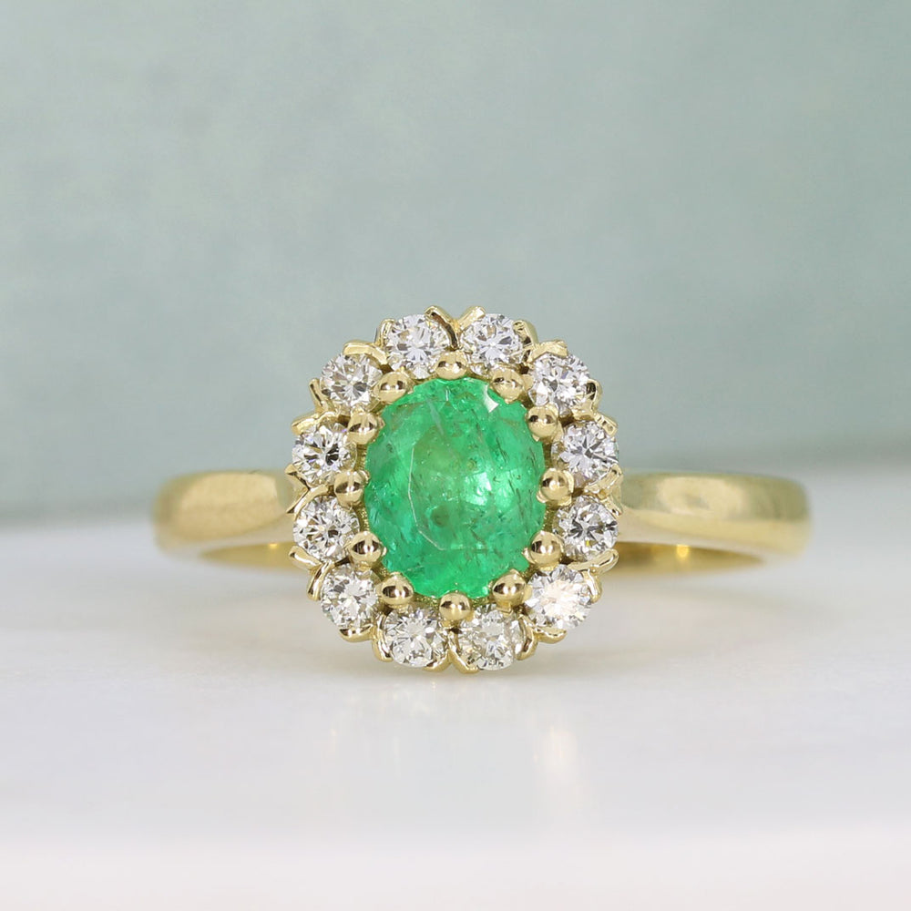 18ct Yellow Gold Oval Emerald & Round Diamond Cluster Ring