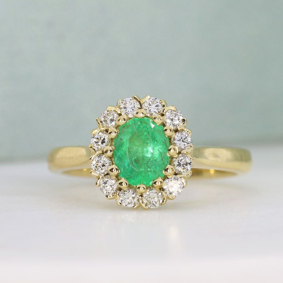18ct Yellow Gold Oval Emerald & Round Diamond Cluster Ring