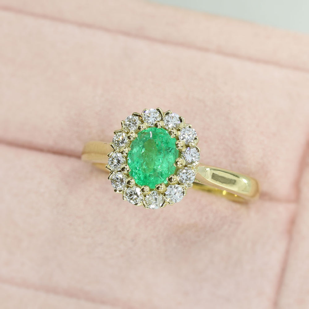 18ct Yellow Gold Oval Emerald & Round Diamond Cluster Ring