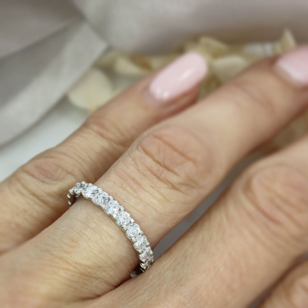 Platinum 12 Stone Claw Set Diamond Eternity Ring 0.95ct