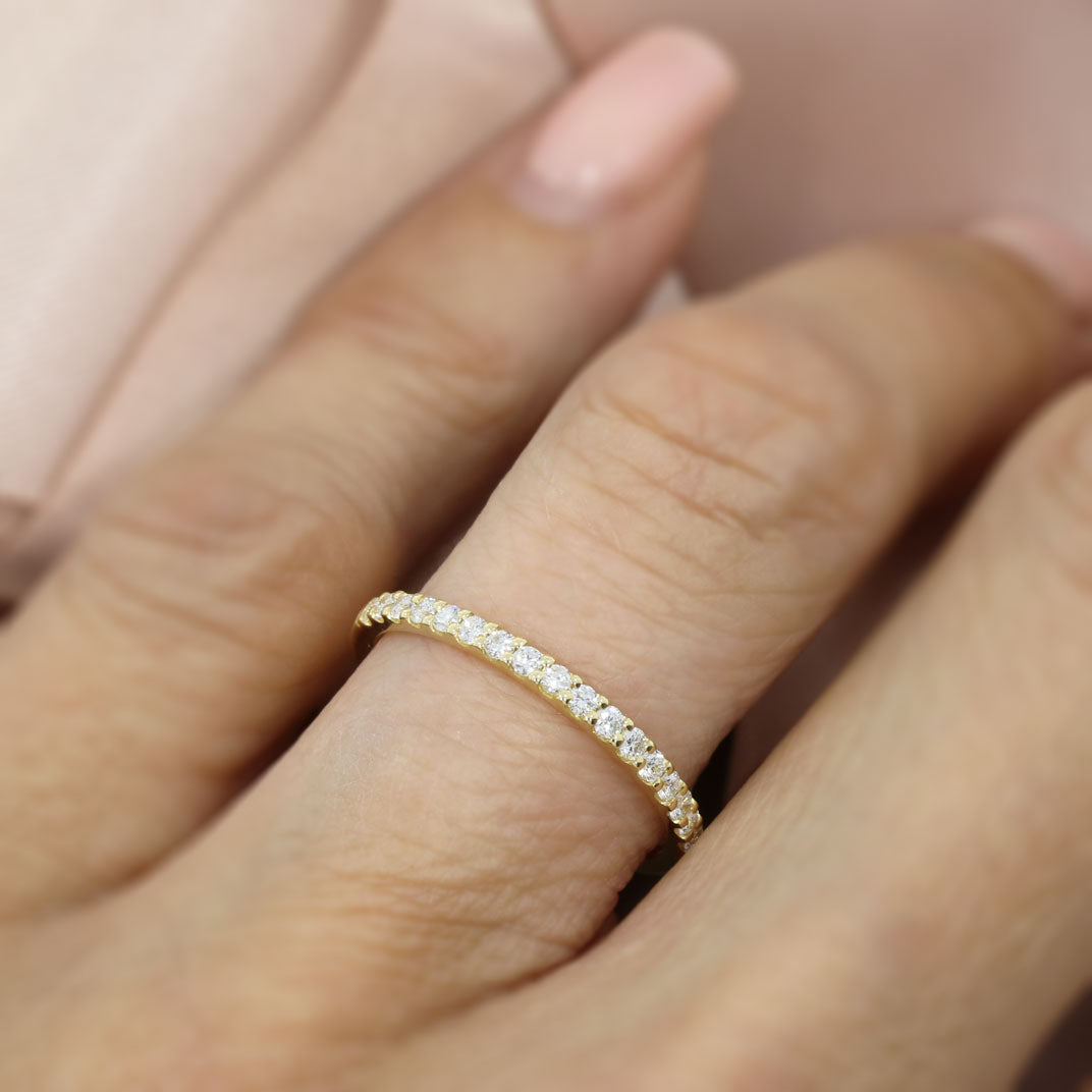 18ct Gold Eternity Ring with Claw Set Lab Grown Diamonds 0.25ct