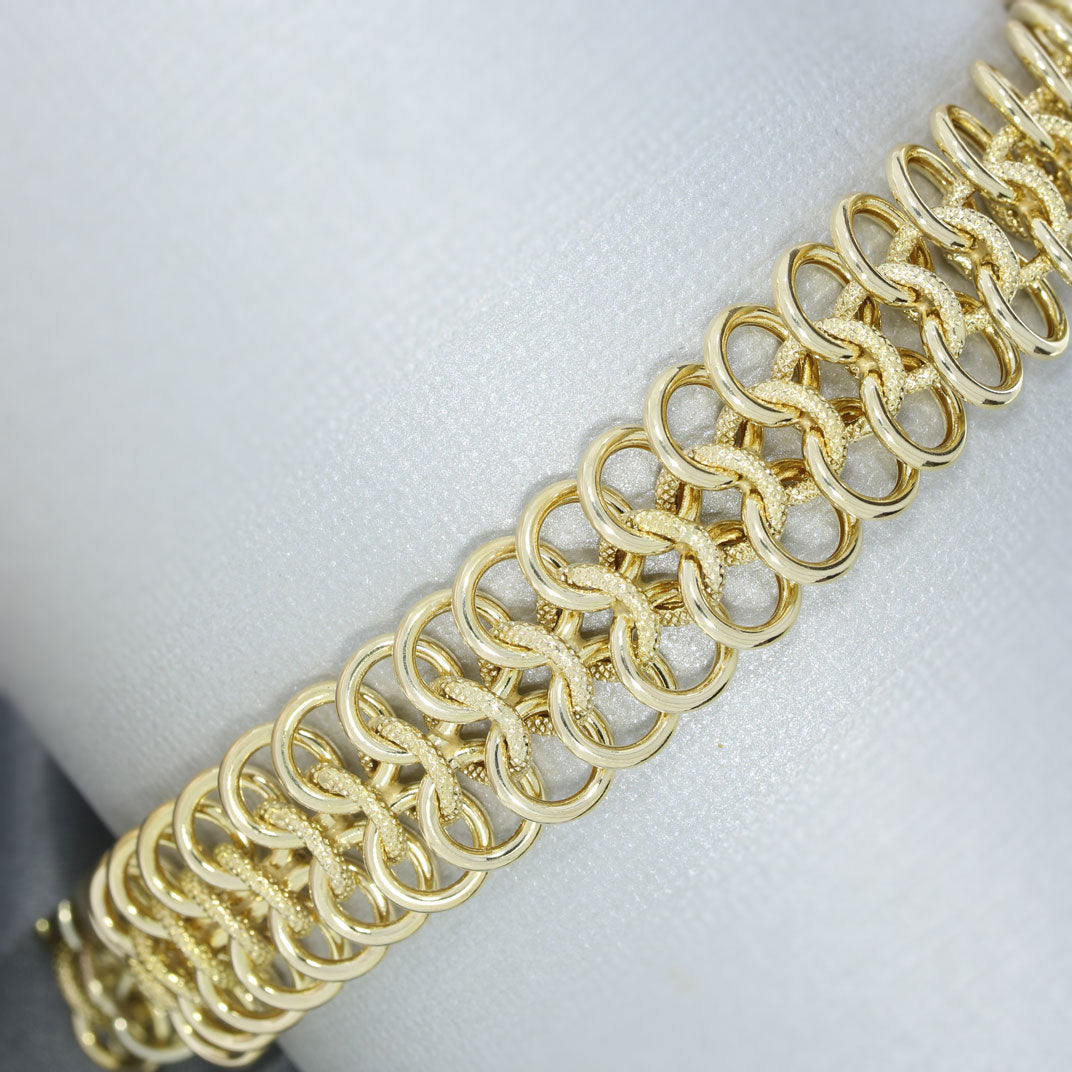 Pre Owned Wide 9ct Gold 3 Row Interlocking Circle Link Bracelet