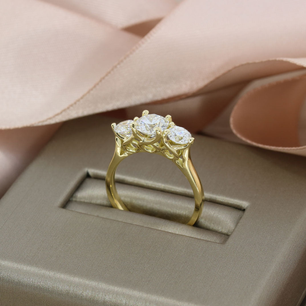 18ct Gold Certified Lab Grown Round Brilliant Cut Diamond 3 Stone Ring Total Approx 1.82ct