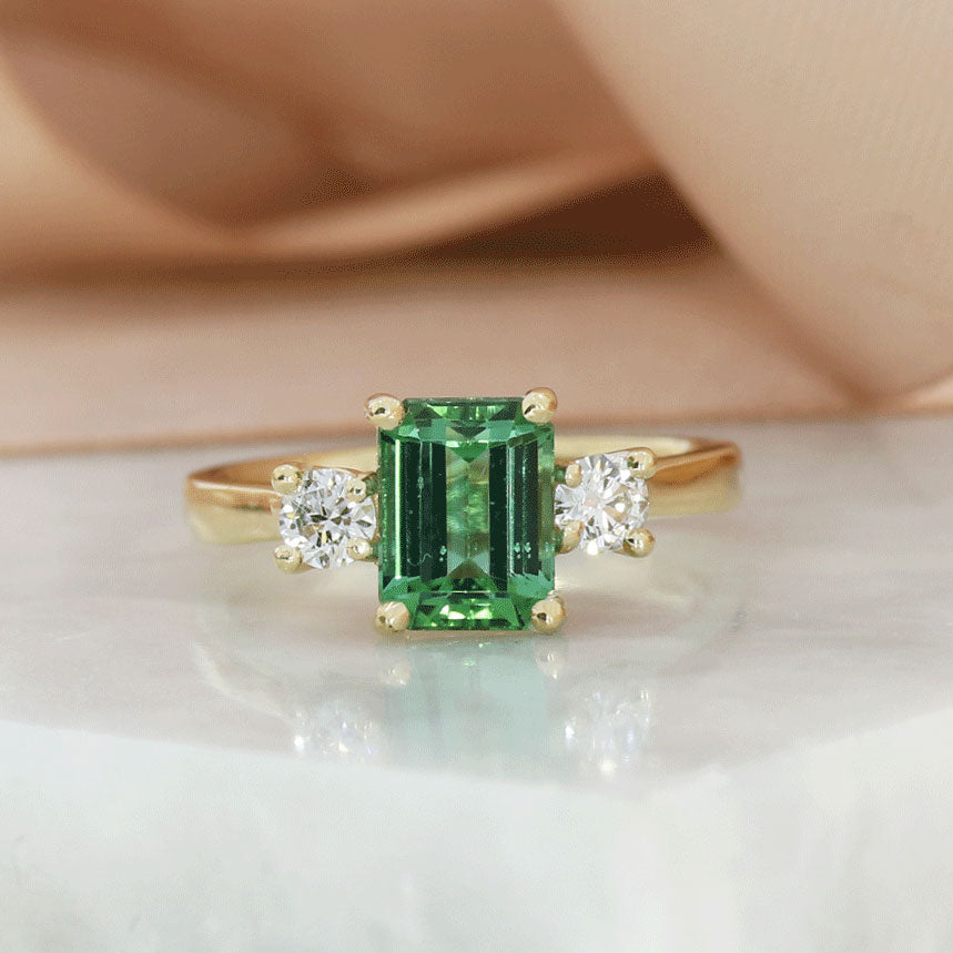 9ct Gold Green Tourmaline & Lab Grown Diamond 3 Stone Ring