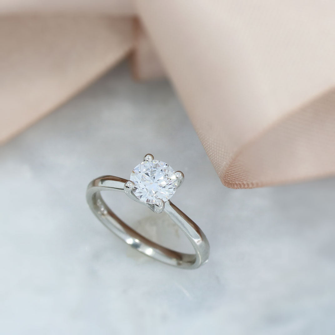 Platinum 4 Claw Certified Laboratory Grown Diamond Solitaire Ring 1.00ct E VS1