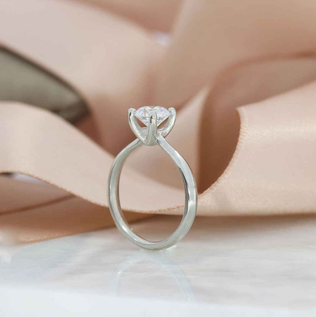 Platinum 4 Claw Certified Laboratory Grown Diamond Solitaire Ring 1.00ct E VS1