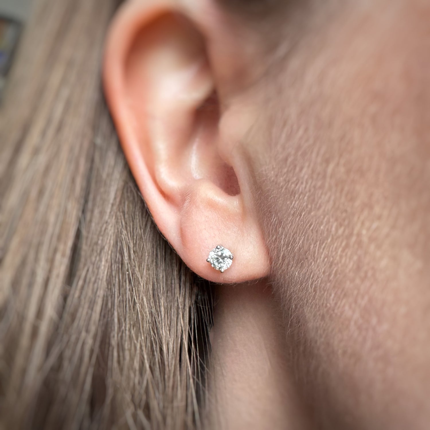 9ct Gold 4 Claw Set Lab Grown Diamond Stud Earrings Approximate 0.65ct