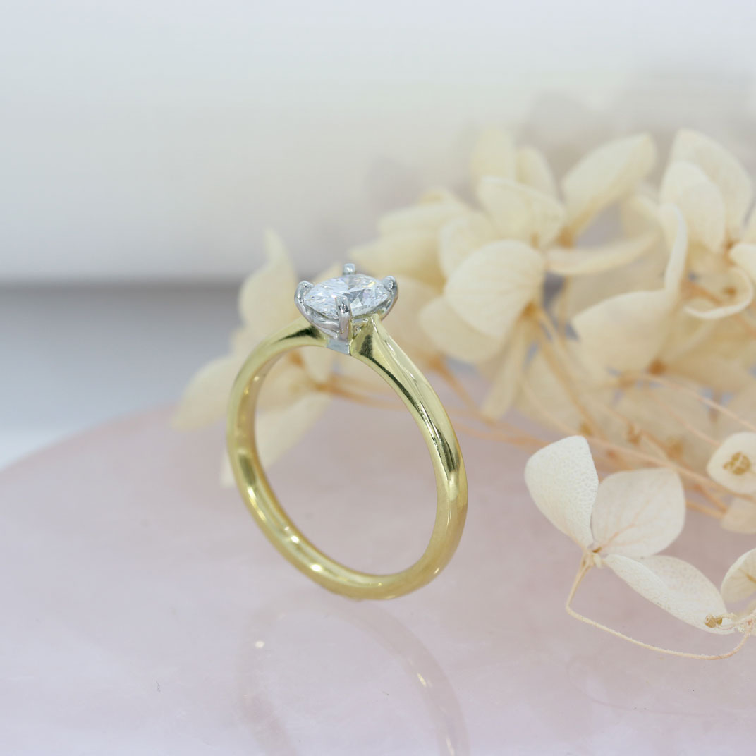 18ct Gold Oval Lab Grown Diamond Solitaire Ring 0.71ct D-F VS-VVS