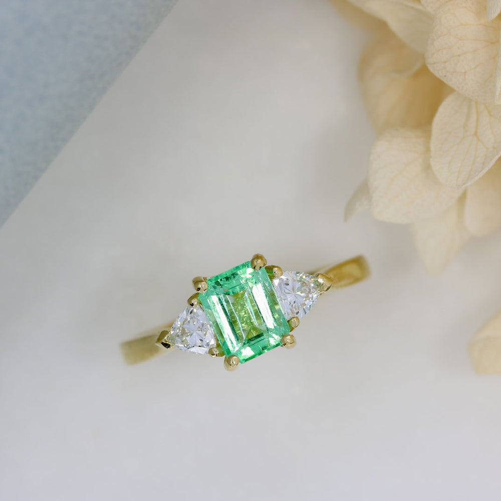 18ct Gold Emerald & Triangular Laboratory Grown Diamond 3 Stone Ring