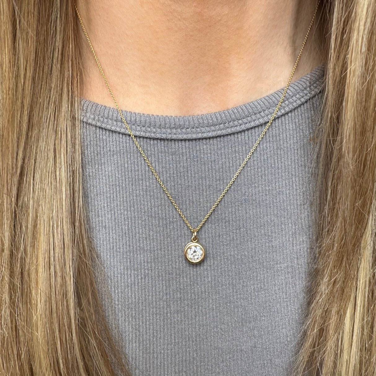 9ct Yellow Gold Lab Grown Diamond Solitaire Pendant 1.06ct On 9ct 18" Chain