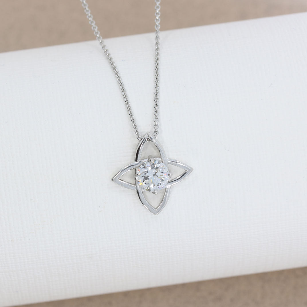 9ct Gold Lab Grown Diamond Flower Shape Pendant 1.00ct On 9ct 18" Chain