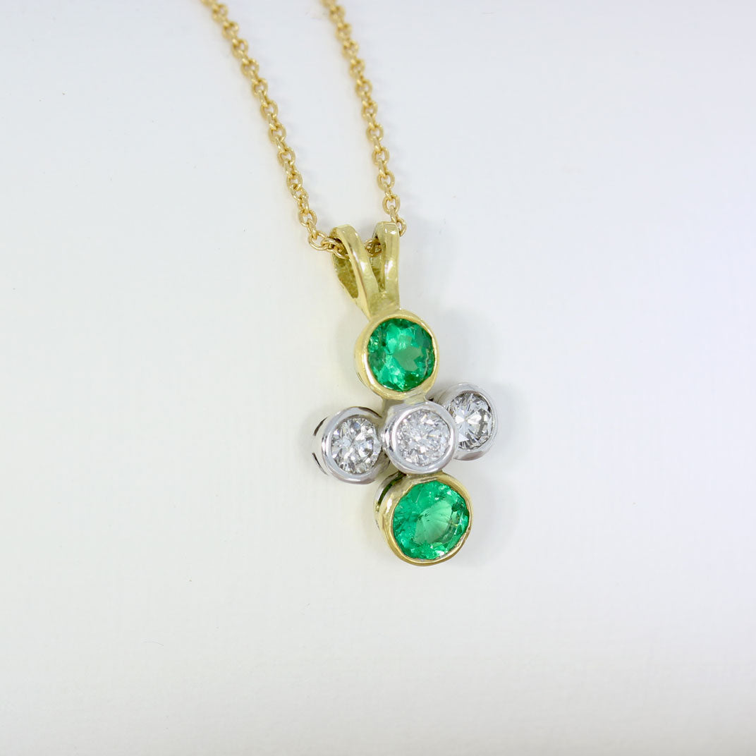 18ct Yellow Gold Rubover Set Emerald & Diamond Pendant on 18ct Gold 18inch Chain