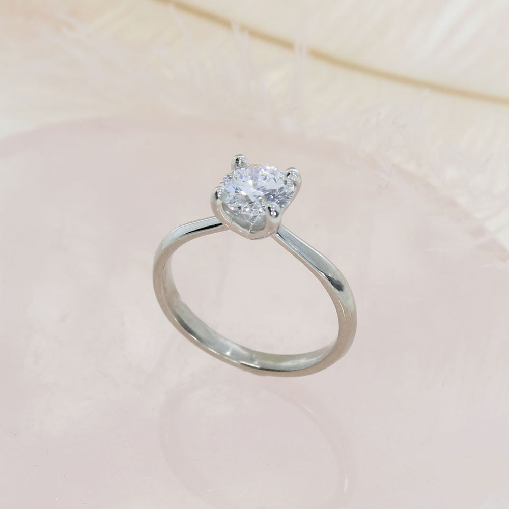 Platinum Certified Round 4 Claw Set Laboratory Grown Diamond Solitaire 1.00ct