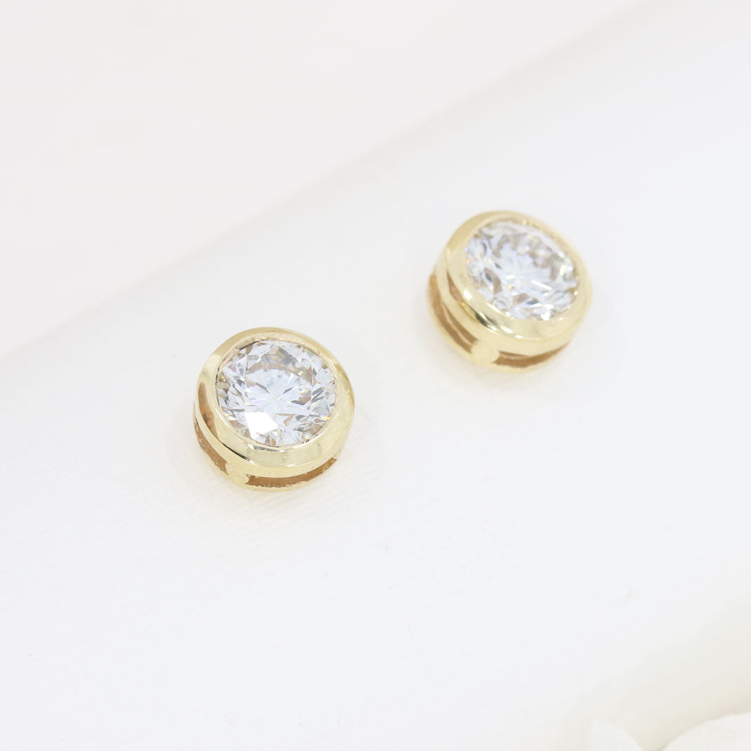 9ct Yellow Gold Rub Over Set Lab Grown Diamond Stud Earrings 2.50ct