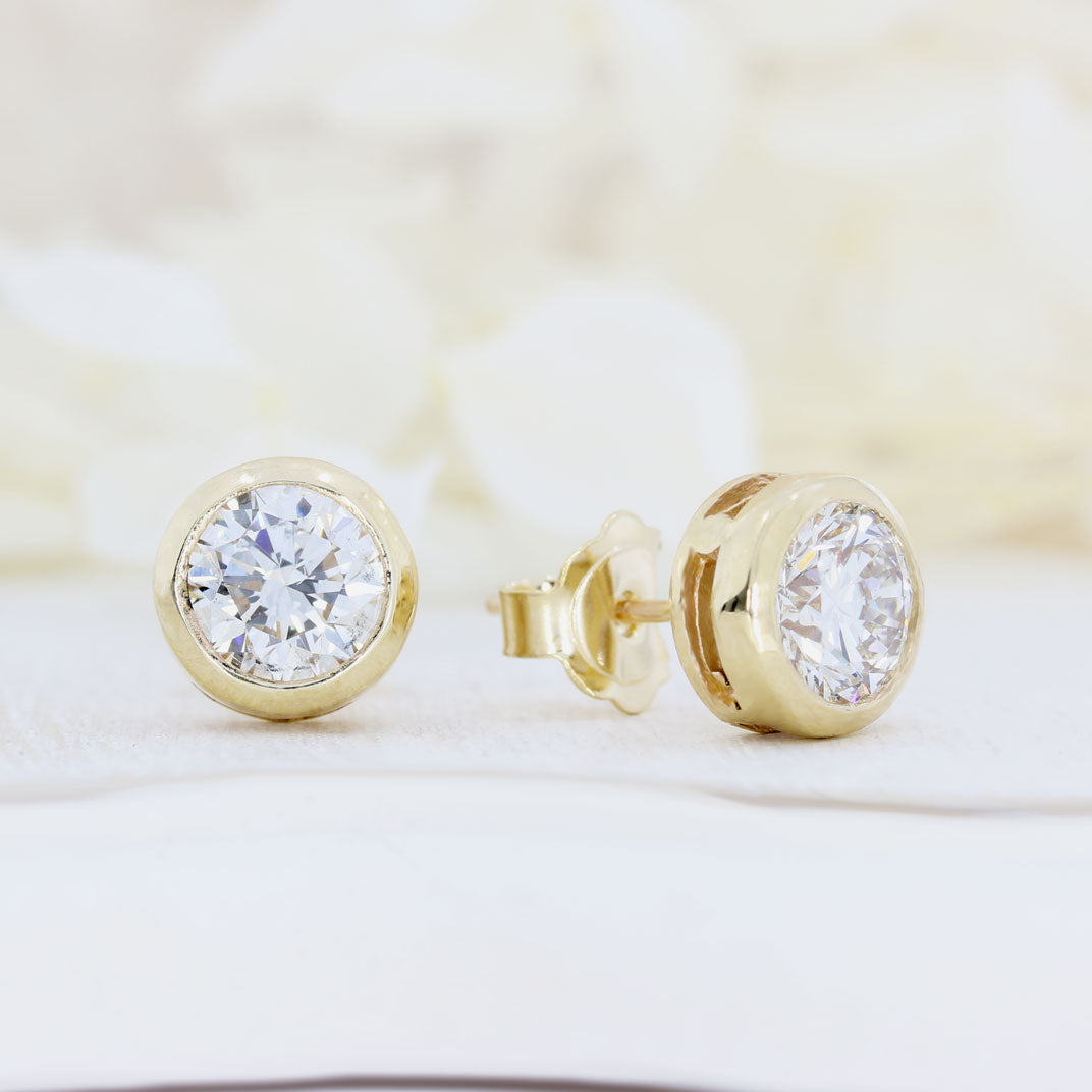 9ct Yellow Gold Rub Over Set Lab Grown Diamond Stud Earrings 2.50ct