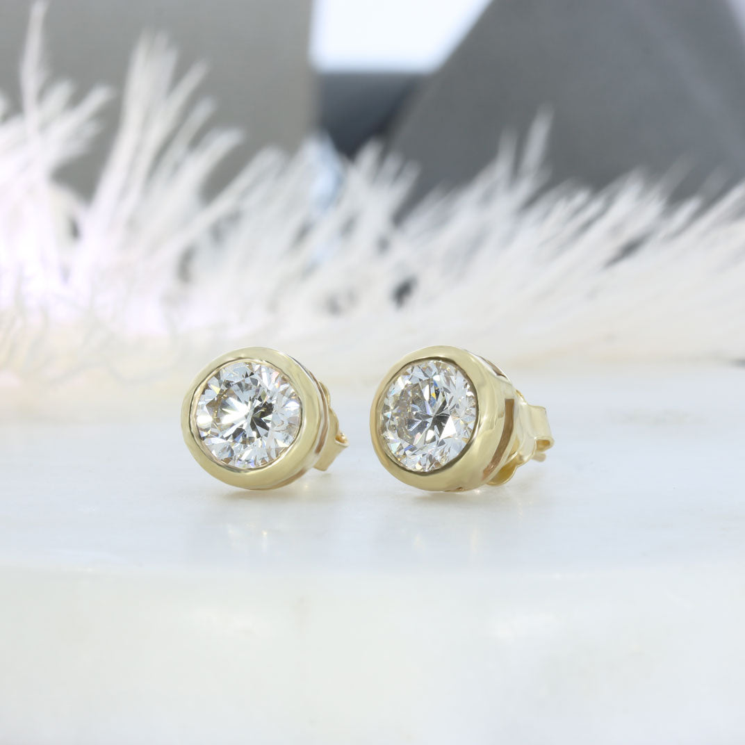 9ct Yellow Gold Rub Over Set Lab Grown Diamond Stud Earrings 2.50ct