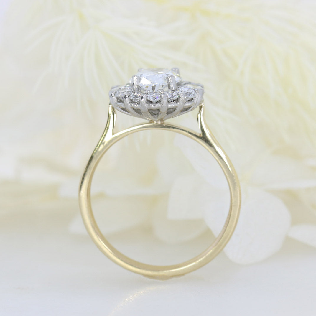 18ct Yellow Gold & Platinum Certified Oval Lab Diamond Cluster Ring Total 2.27ct
