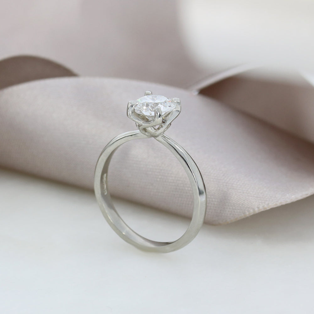 Platinum 4 Claw Set Round Brilliant Cut Lab Grown Diamond Solitaire Ring 1.08ct