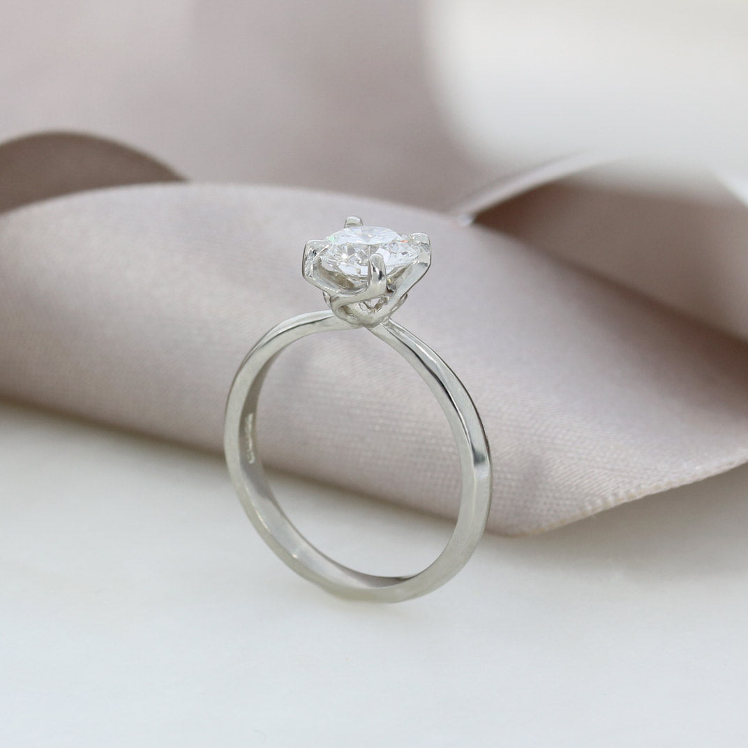 Platinum 4 Claw Set Round Brilliant Cut Lab Grown Diamond Solitaire Ring 1.08ct